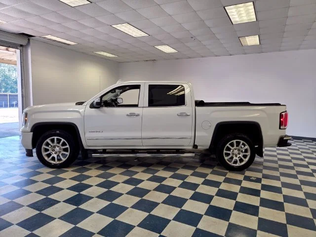 Used 2016 WHITE FROST TRICOAT GMC Denali image 4
