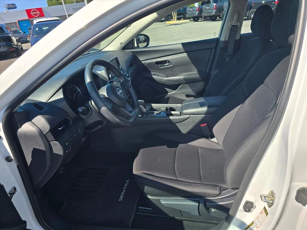 Used 2025 White Nissan S image 11