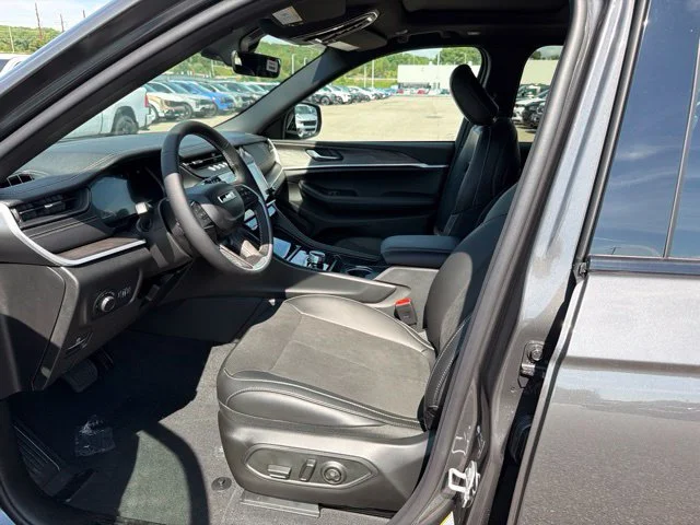 New 2026 Gray Jeep Altitude image 14
