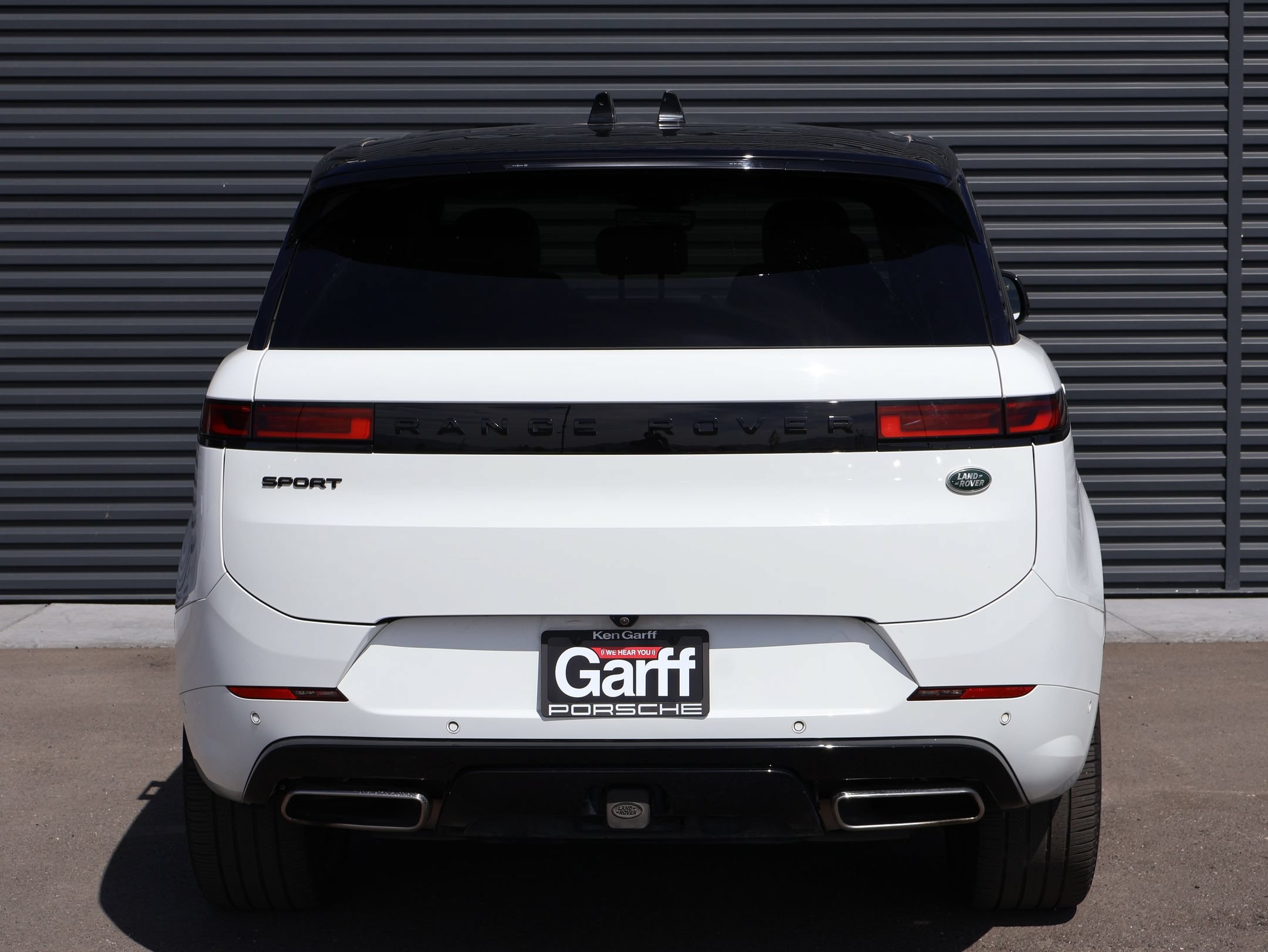 Used 2023 Fuji White Land Rover Autobiography image 8