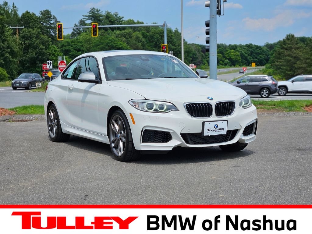 2016 BMW 2 Series M235i Coupe's photo