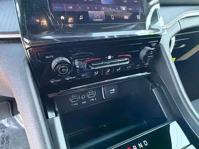 New 2026 Bright White Clearcoat Jeep Laredo image 28