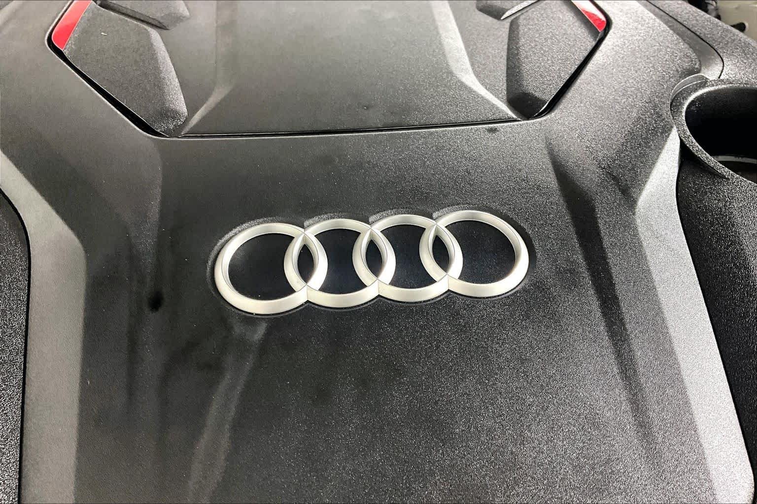 Used 2024 Arkona White Audi Premium Plus image 31