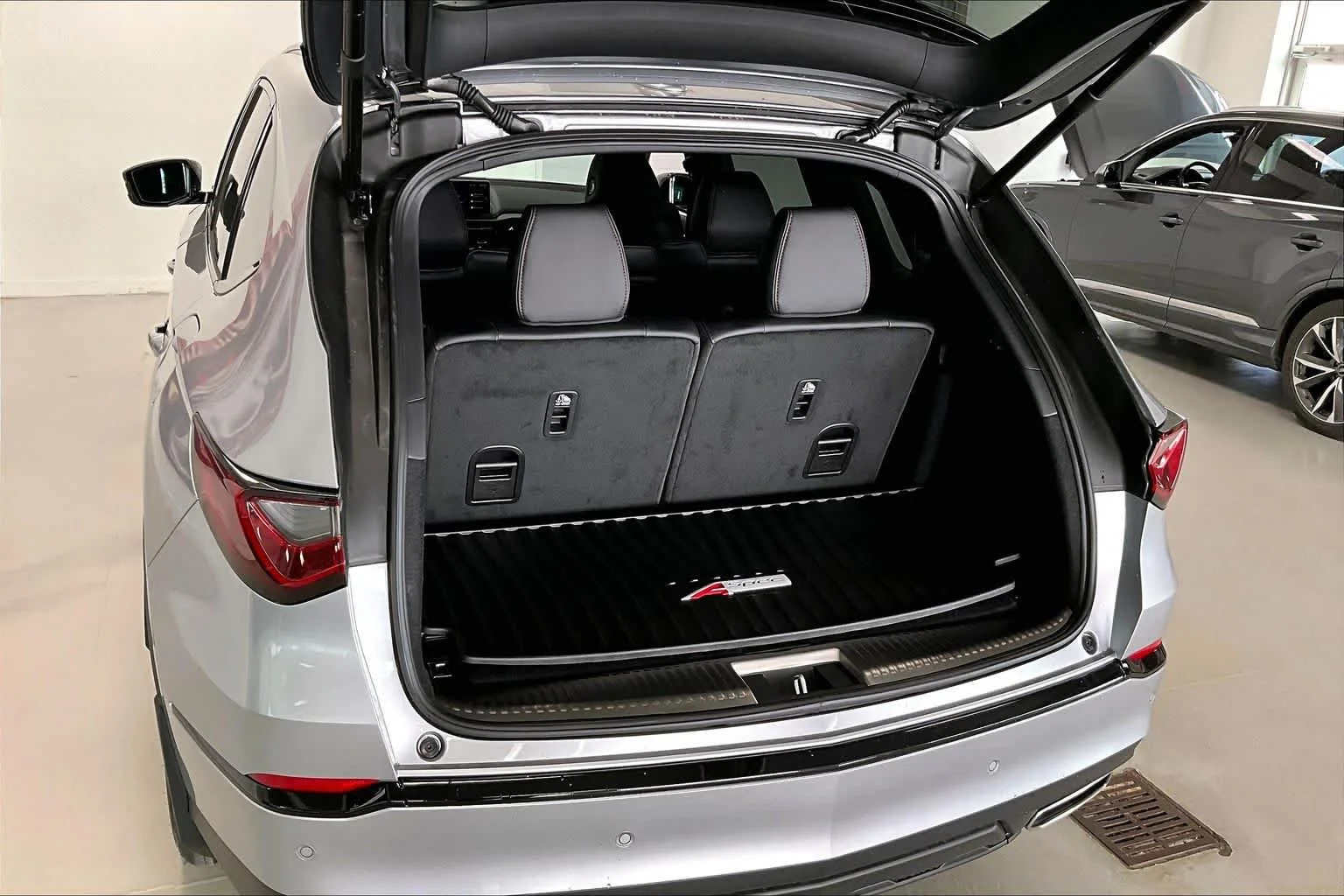 New 2026 Solar Silver Metallic Acura w/A-Spec Advance Package image 19