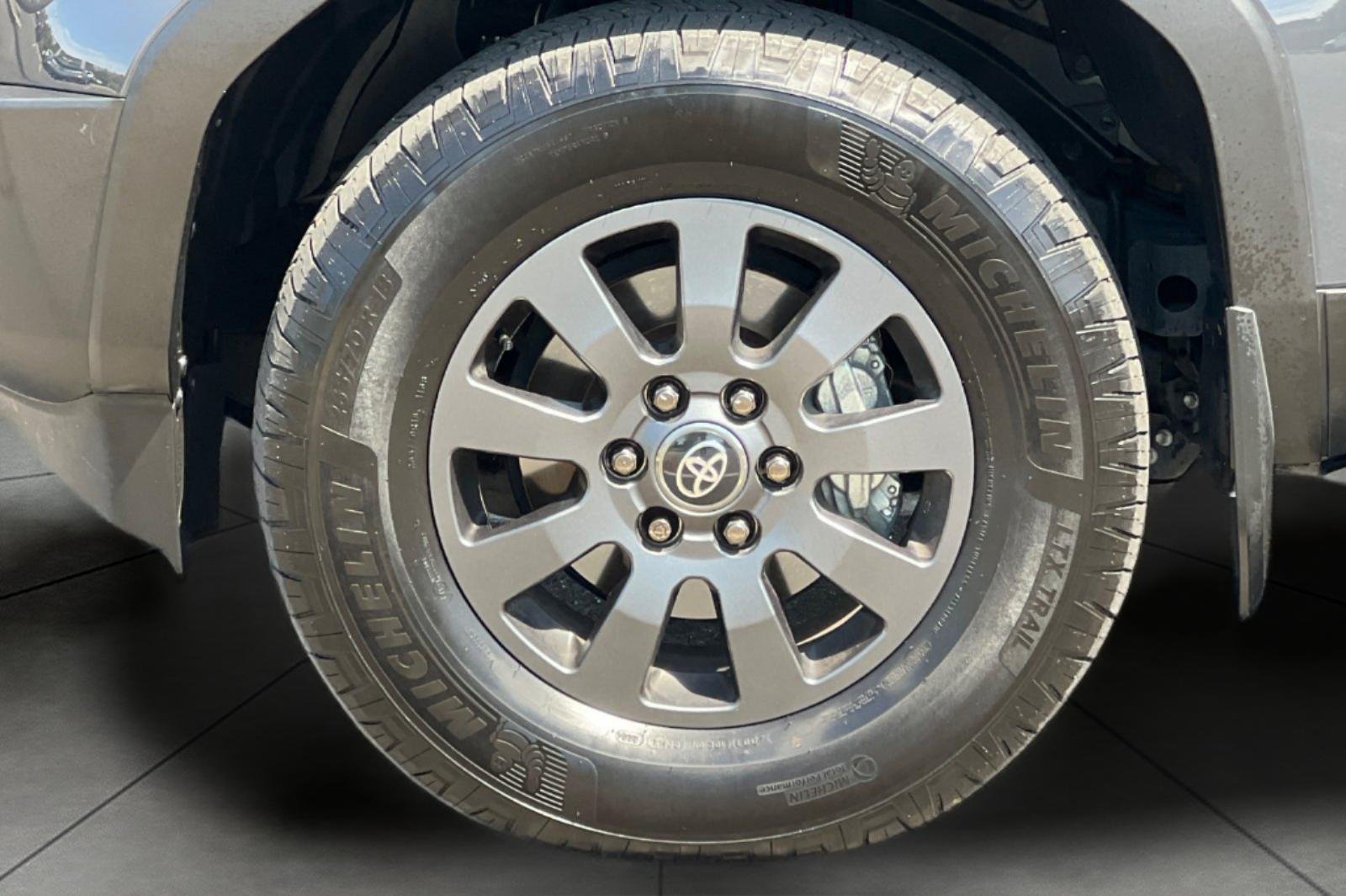 Used 2024 UNDERGROUND Toyota Base image 13