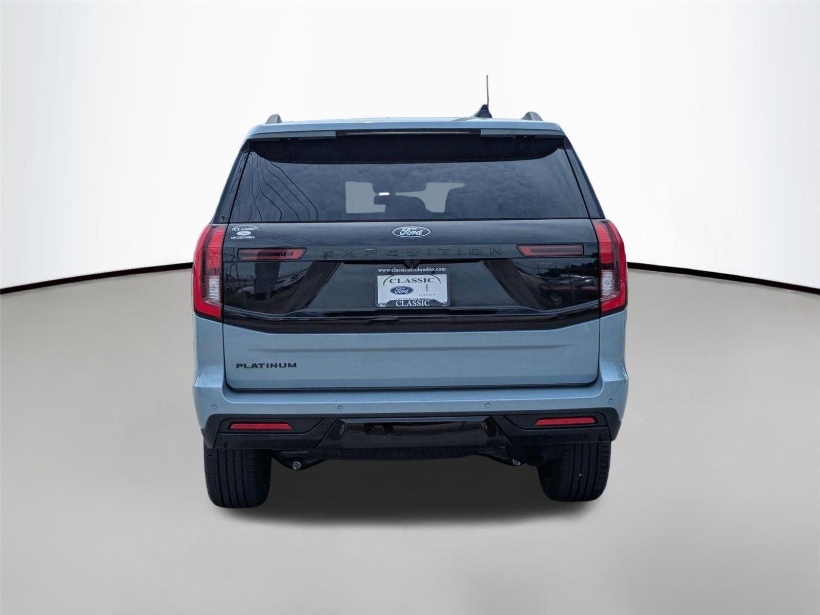 New 2026 Glacier Gray Metallic Tri-Coat Ford Platinum® image 6