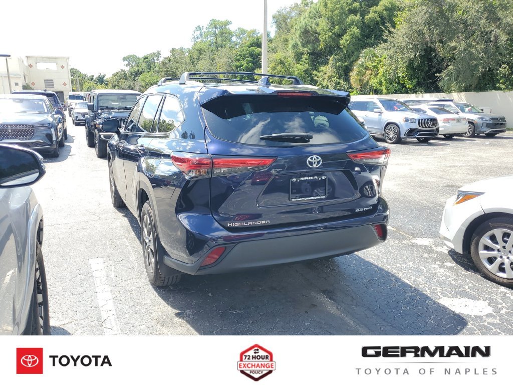 Used 2022 Blue Toyota XLE image 12