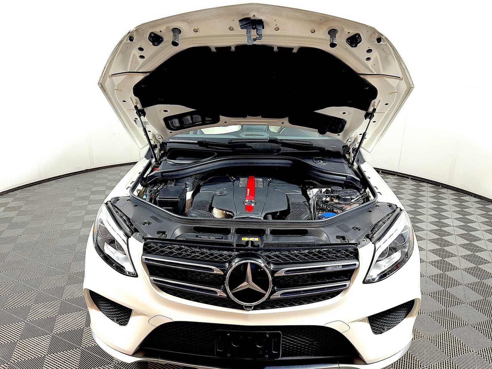 Used 2018 designo Diamond White Metallic Mercedes-Benz AMG® GLE 43 image 31