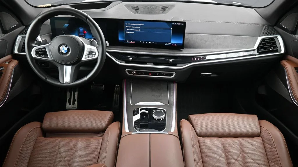 Used 2024 Black BMW xDrive40i image 4