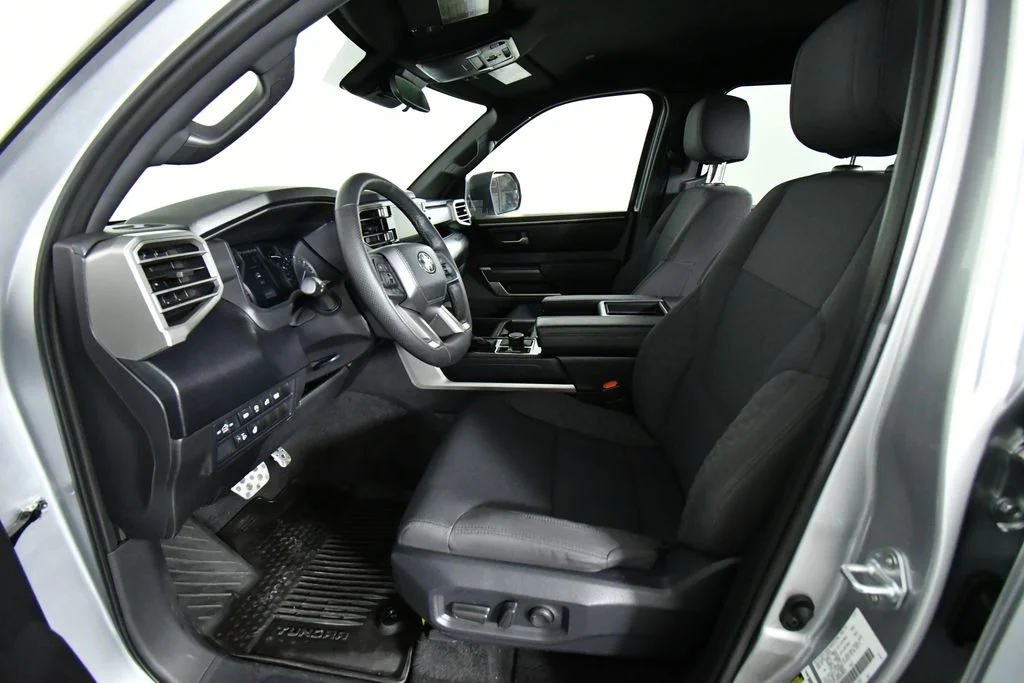 Used 2025 Silver Toyota SR5 image 5