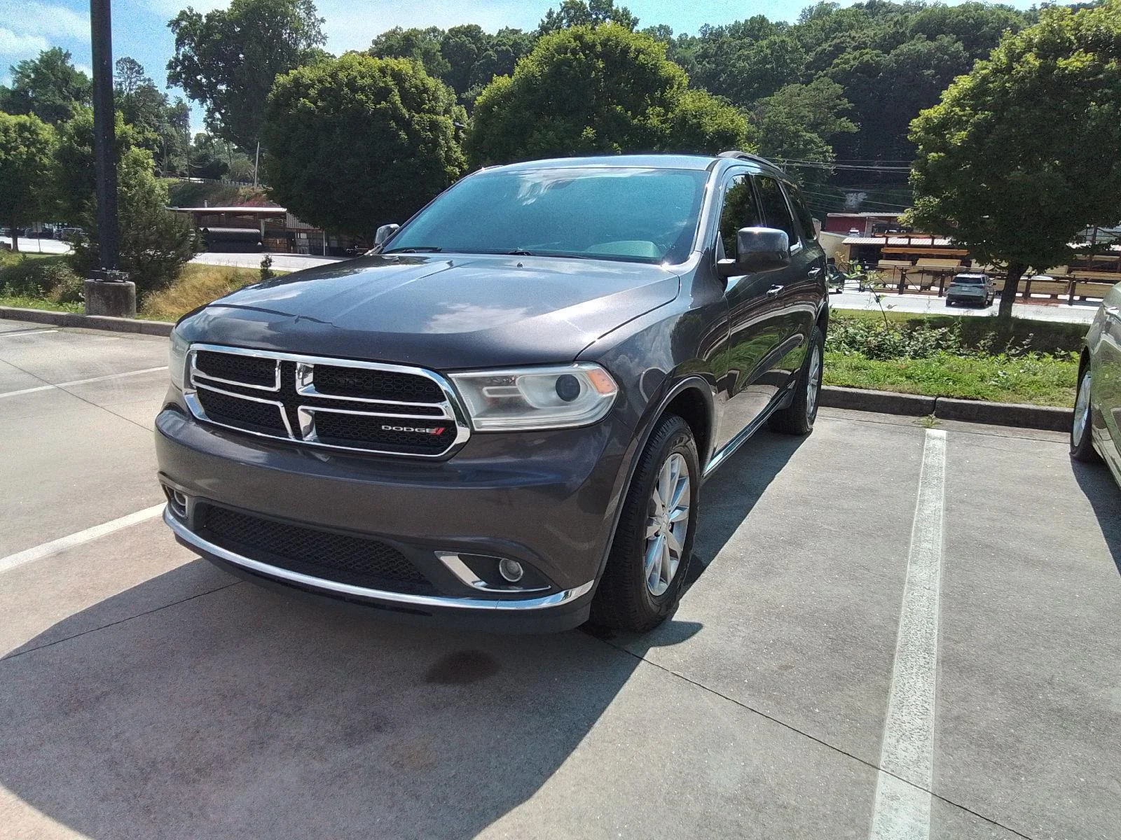 Used 2017 Granite Metallic Clearcoat Dodge SXT image 1