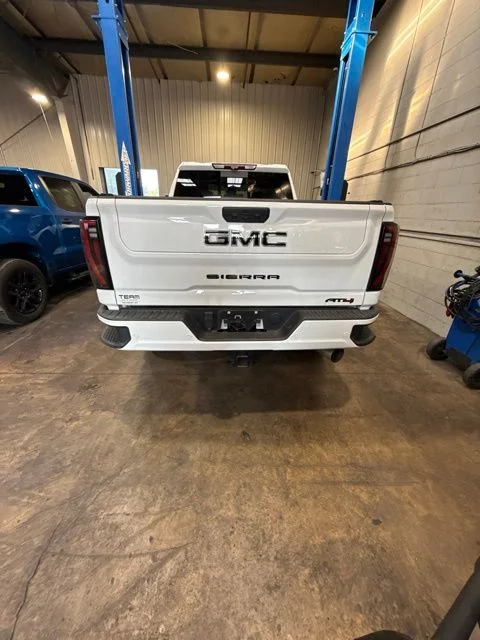 Used 2024 White GMC AT4 image 5
