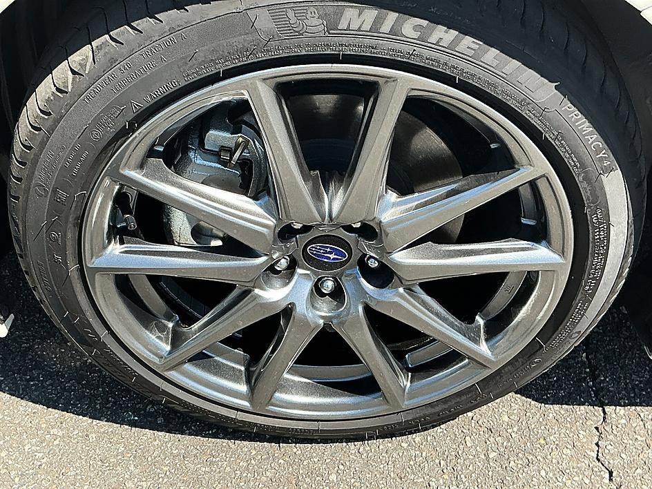 Used 2025 Crystal White Pearl Subaru Premium image 10