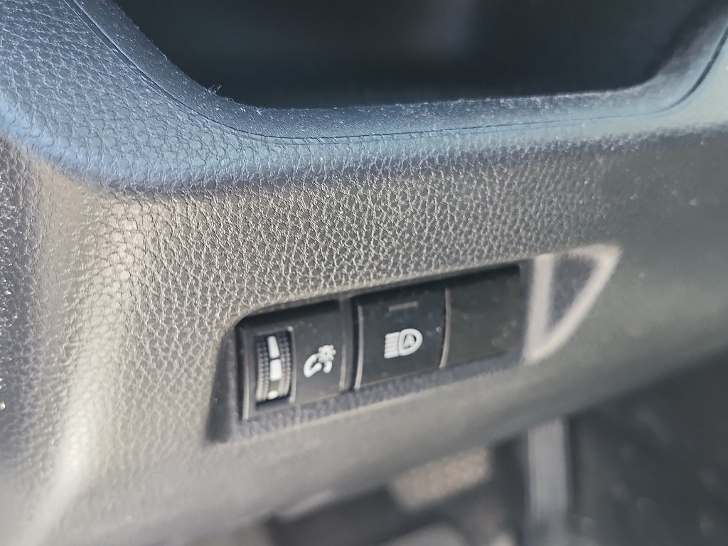 Used 2022 Silver Sky Metallic Toyota LE image 18