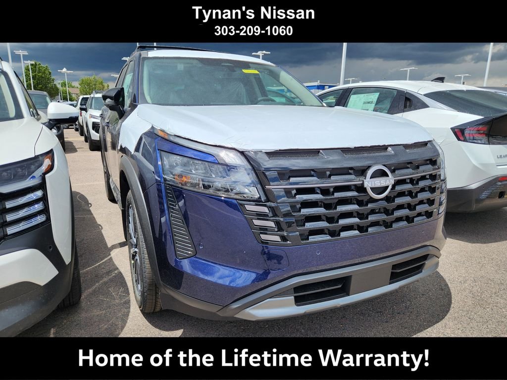 2026 Nissan Pathfinder Platinum 4WD's photo