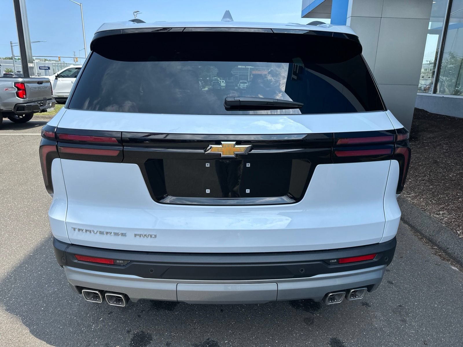 New 2027 Polar White Tricoat Chevrolet LT with Sun and Wheel Package - Exotex Seating image 7
