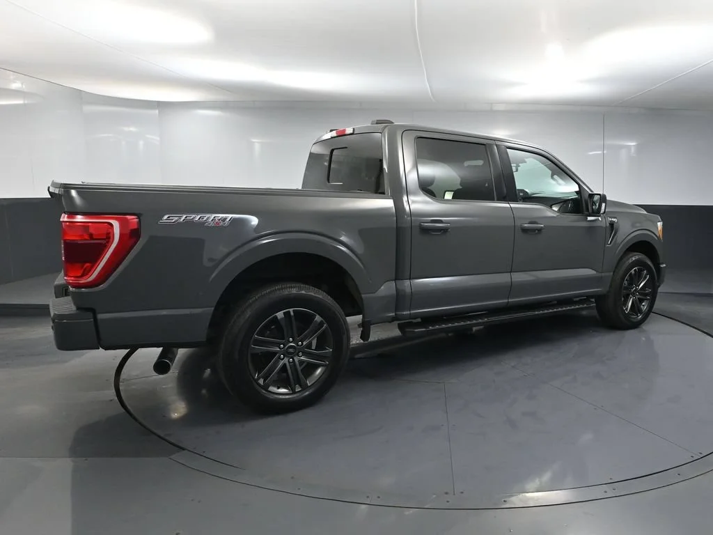 Used 2021 Gray Ford XLT image 3