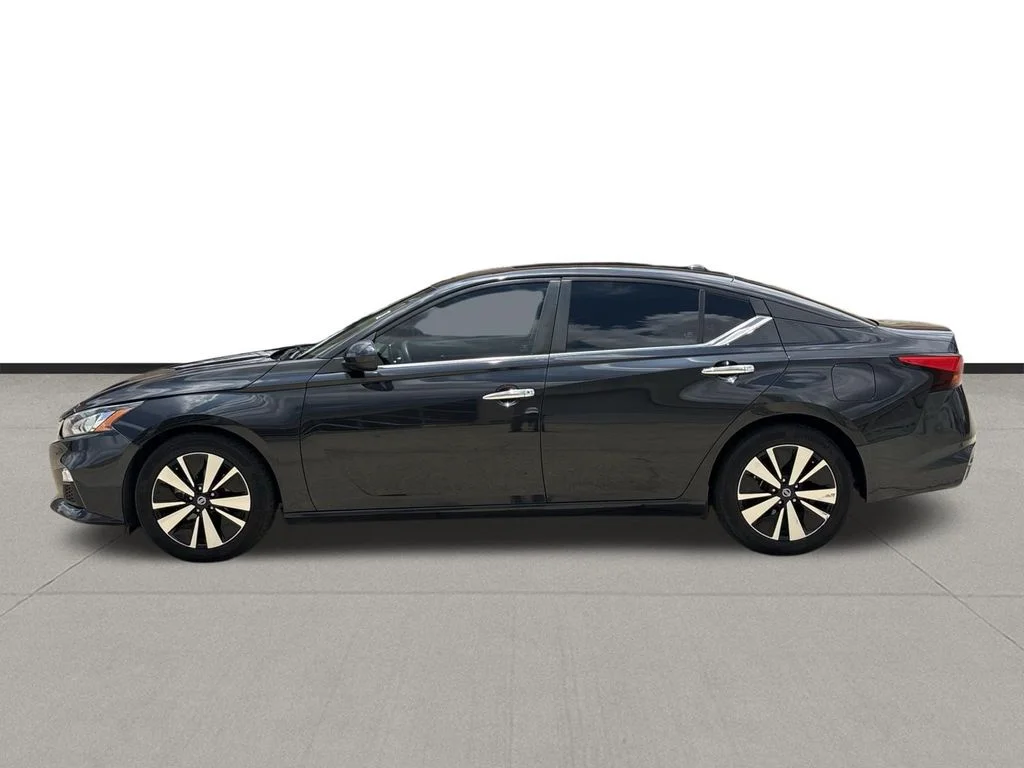 Used 2022 Storm Blue Metallic Nissan 2.5 SV image 8