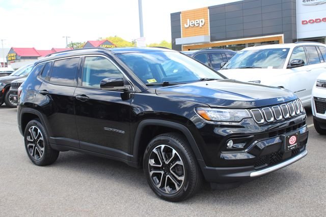 2022 Jeep Compass Limited 4X4's photo