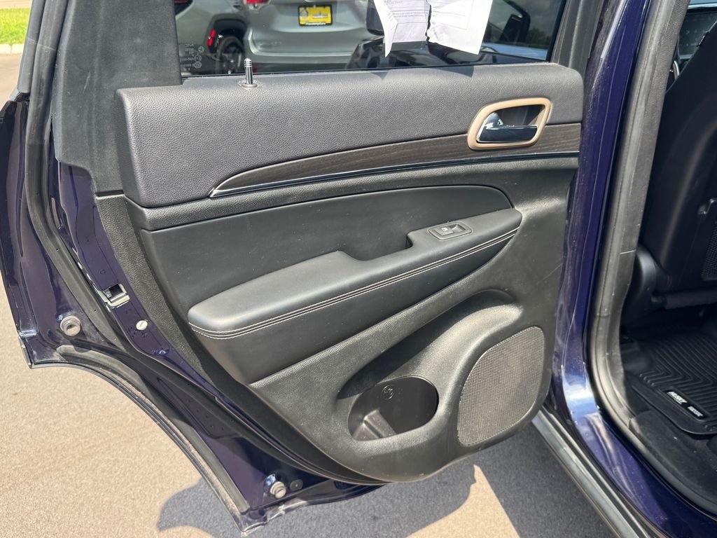 Used 2015 Blue Jeep Limited image 13