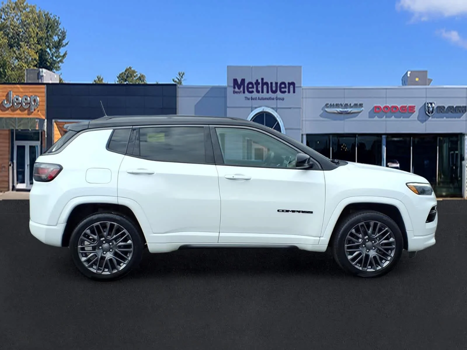 Used 2022 Bright White Clearcoat Jeep High Altitude image 2