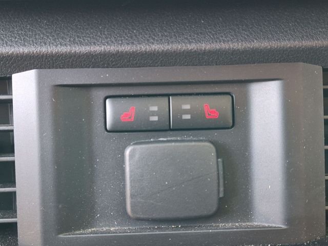 Used 2021  Ford Platinum image 28