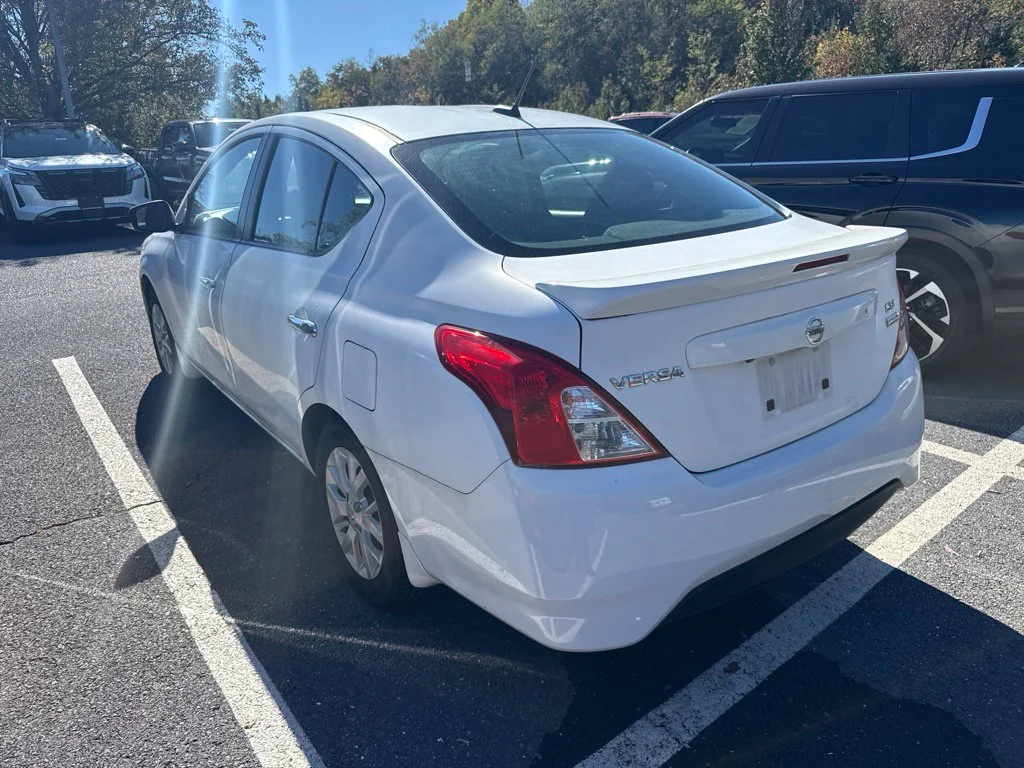 Used 2017 White Nissan 1.6 SV image 3