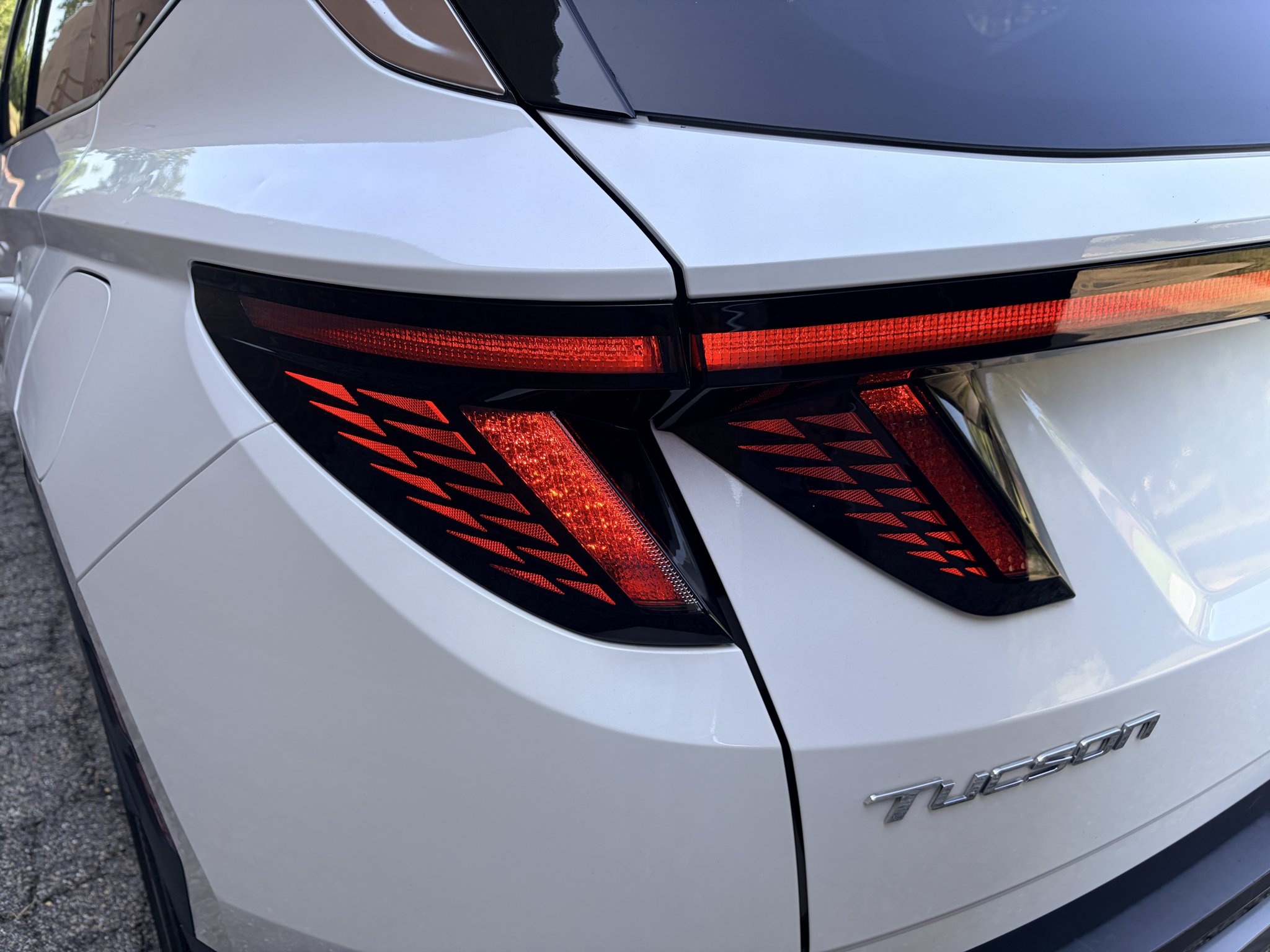 Used 2022 Quartz White Hyundai Limited image 35