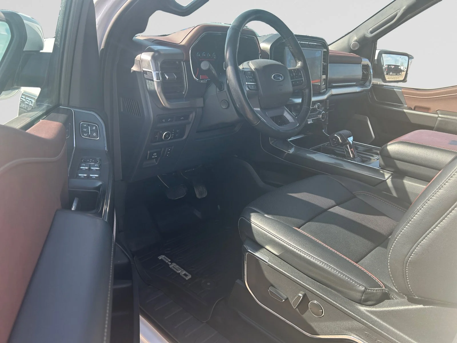 Used 2023 WHITE Ford LARIAT SuperCrew image 13