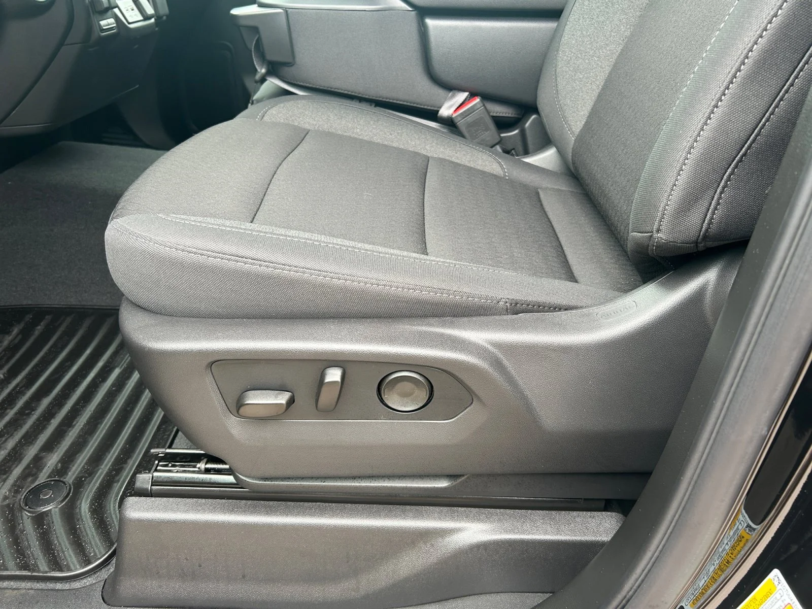 New 2026 Onyx Black GMC Pro image 14