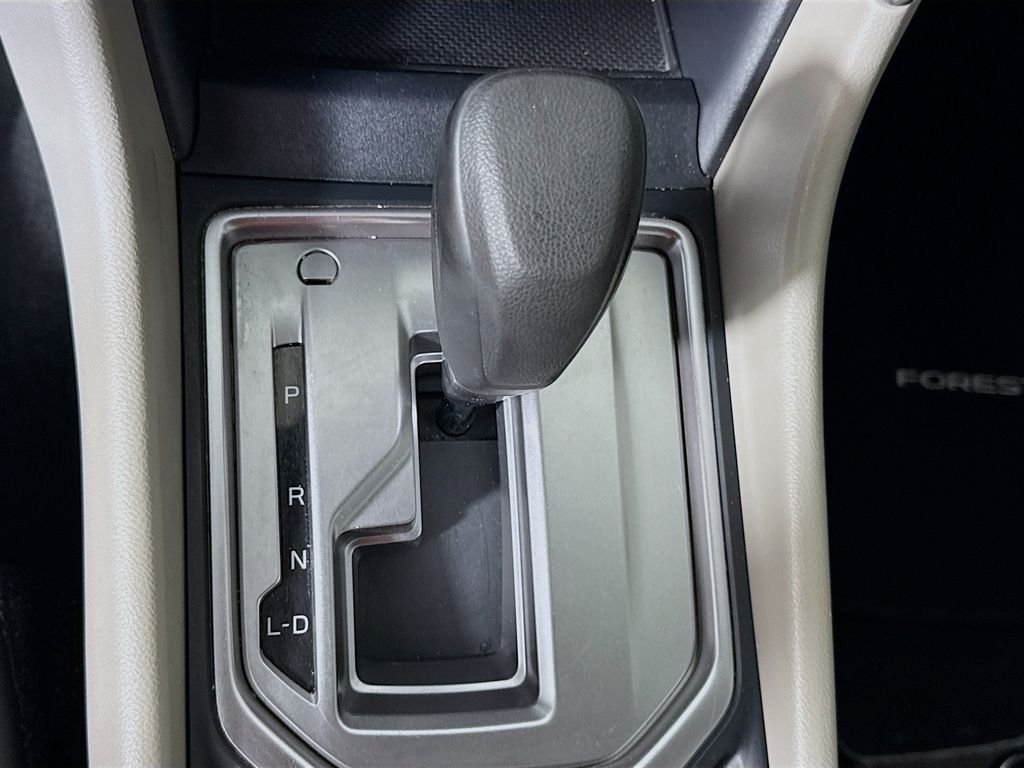Used 2023 Horizon Blue Pearl Subaru Premium image 17