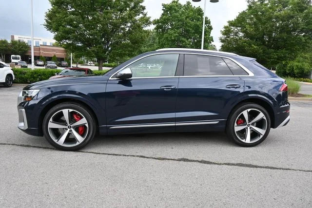 Used 2024  Audi 4.0T Prestige image 10