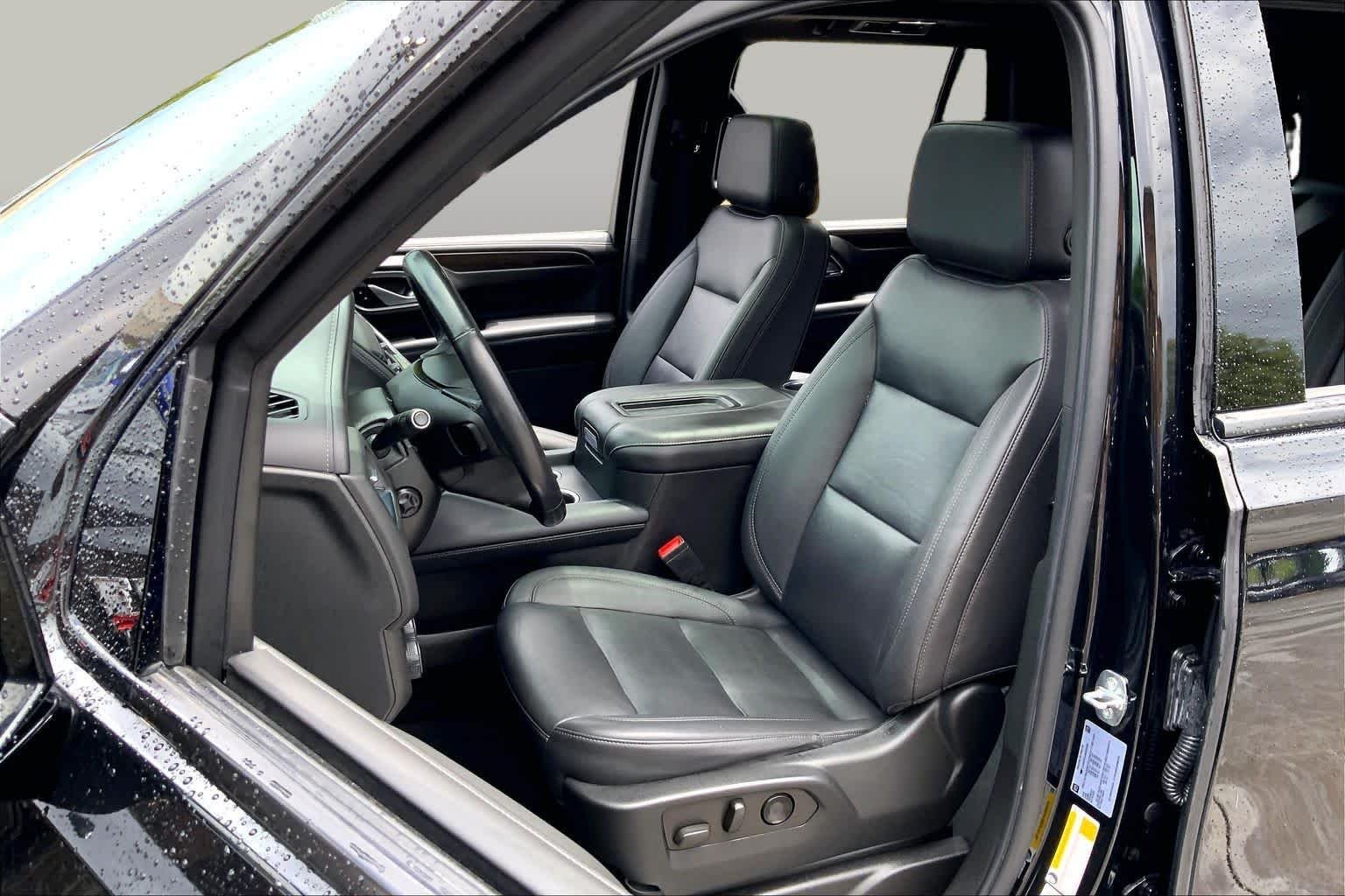 Used 2022 Black Chevrolet Z71 image 8