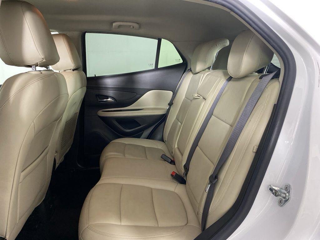 Used 2017 Summit White Buick Essence image 22