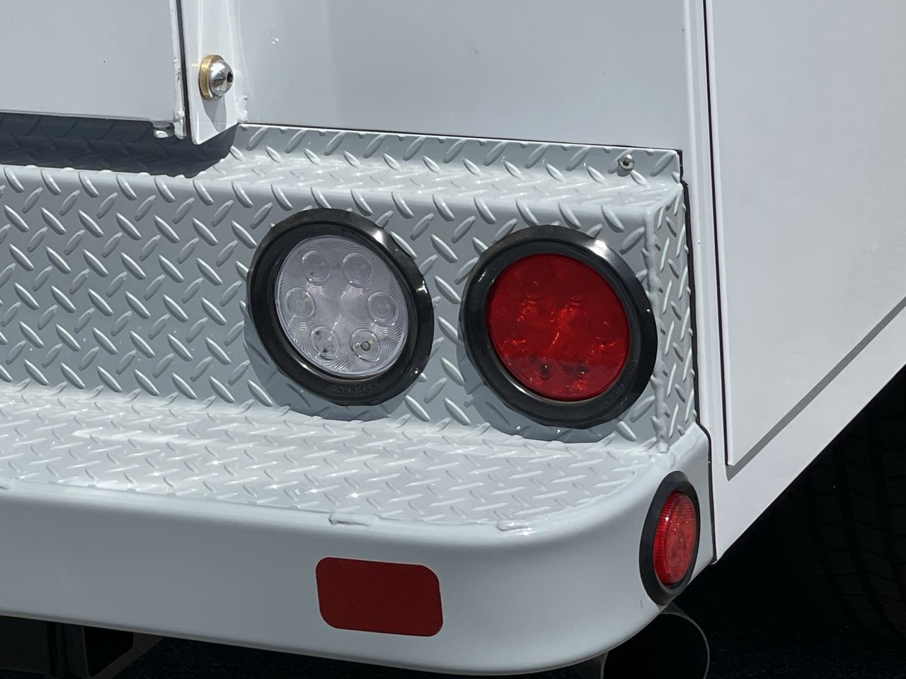 New 2026 Oxford White Ford  image 9