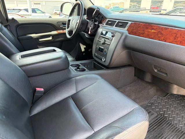 Used 2011 Black GMC SLT image 24
