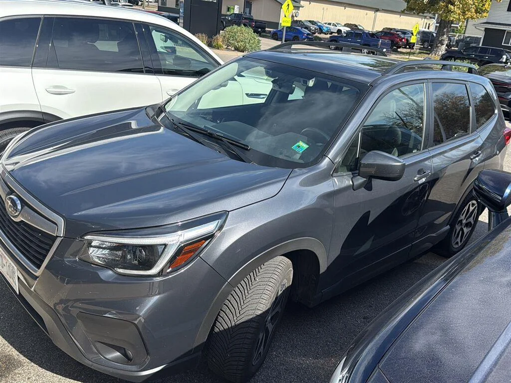 Used 2021 Magnetite Gray Metallic Subaru Premium image 19
