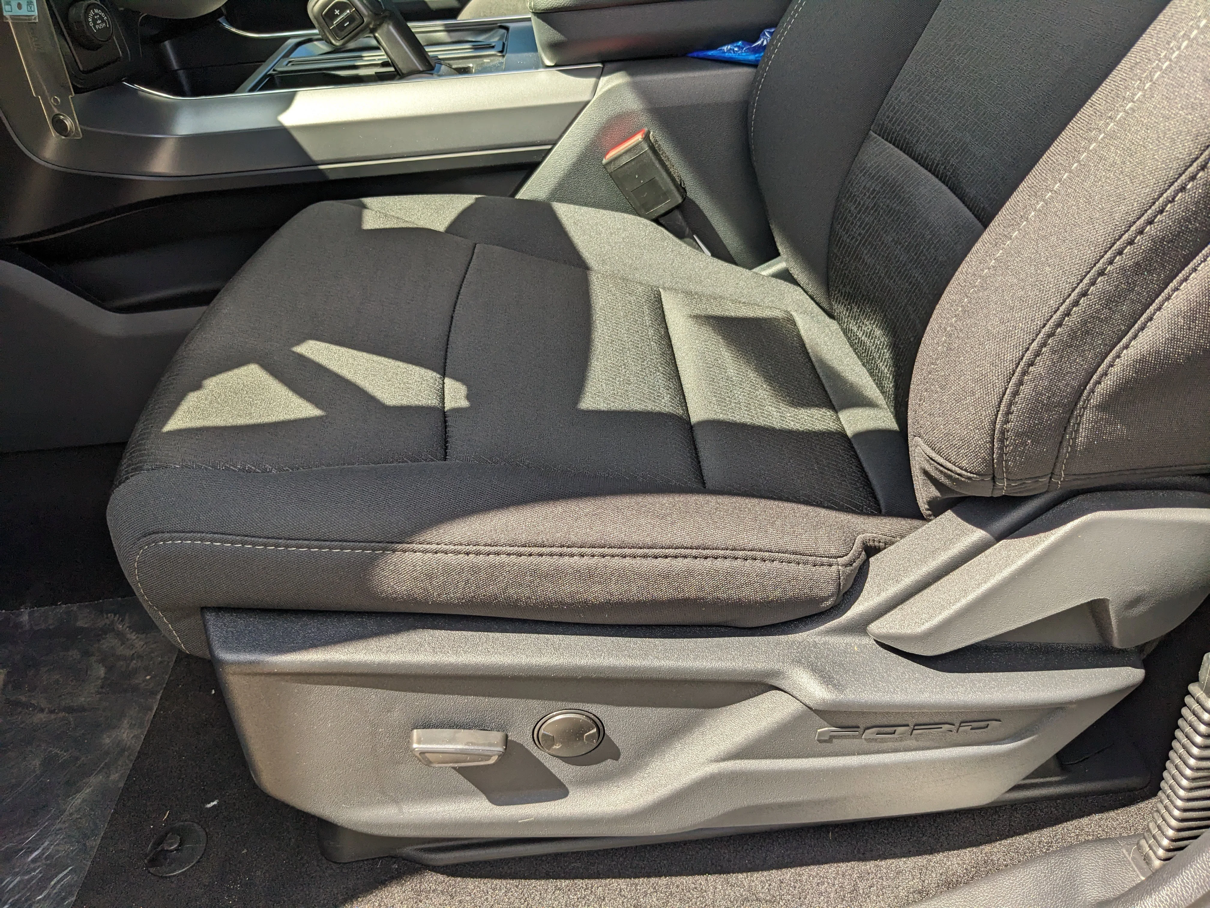 New 2026 Agate Black Metallic Ford XLT image 18