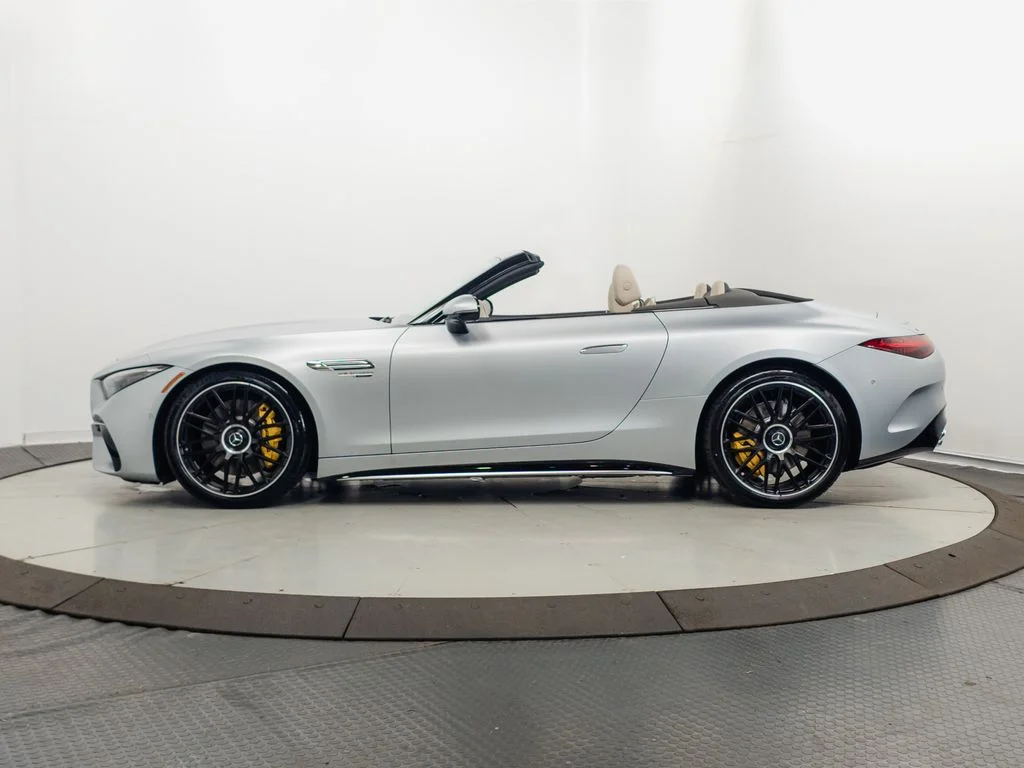 Certified Used 2025 MANUFAKTUR Cirrus Silver MAGNO Mercedes-Benz SL 63 AMG® image 5