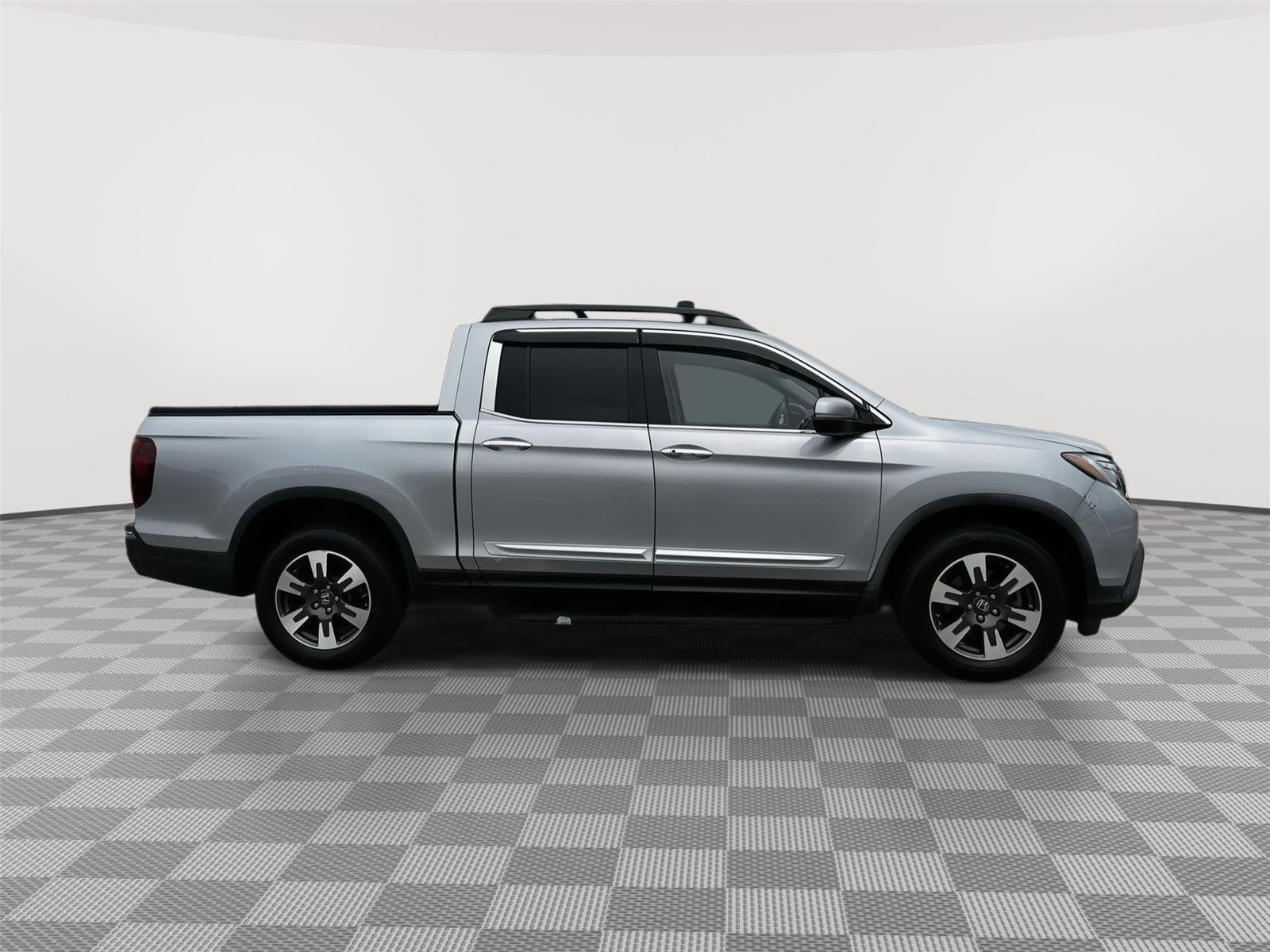 Used 2019 Lunar Silver Metallic Honda RTL-E image 5