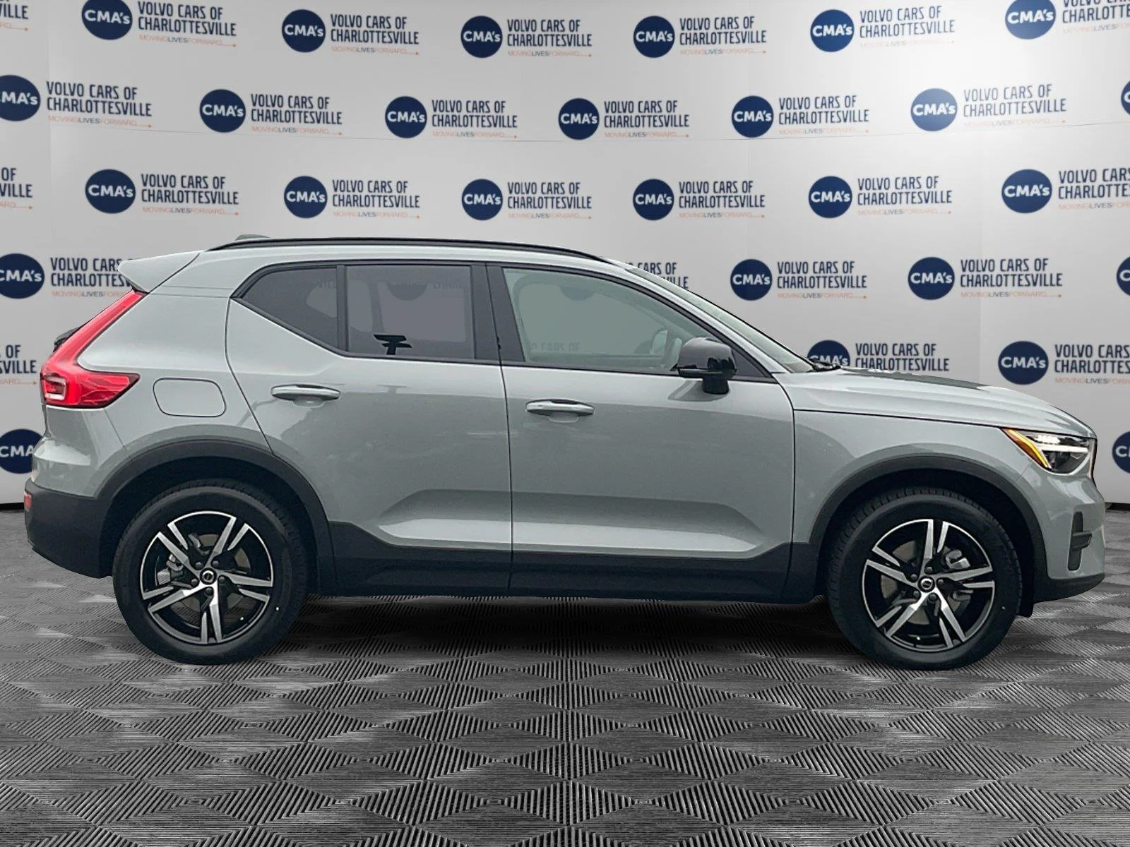 New 2026 Vapour Grey Metallic Volvo Core image 6