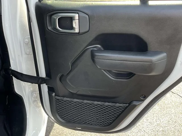 Used 2025 White Jeep Sport S image 20