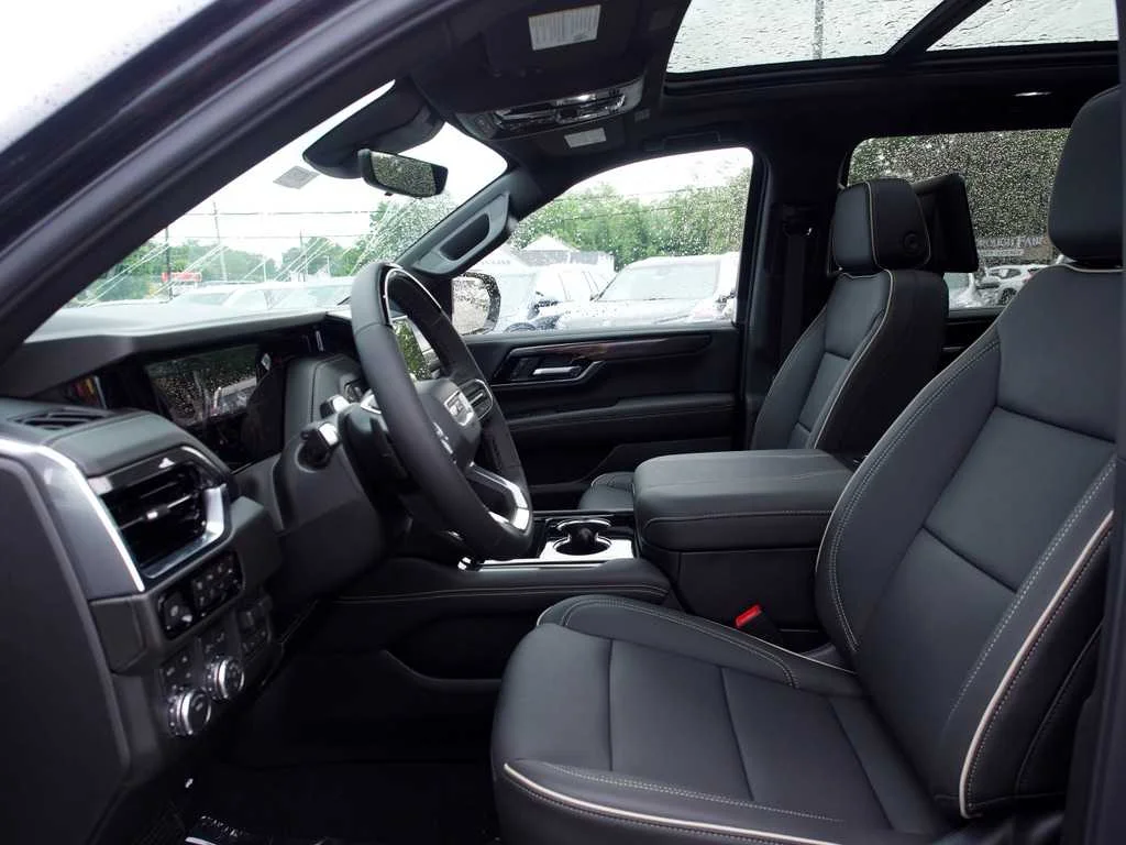 New 2026 Onyx Black GMC Elevation image 10