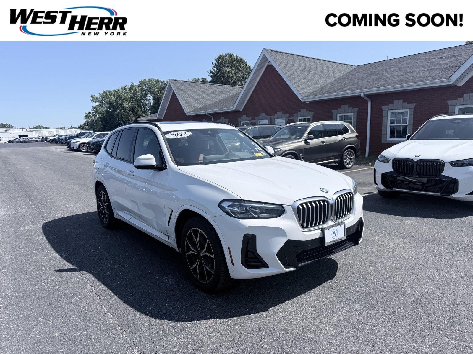 Used 2022 Alpine White BMW xDrive30i image 1