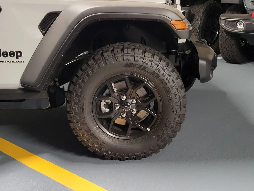 New 2026 Bright White Clear-Coat Exterior Paint Jeep Willys image 23