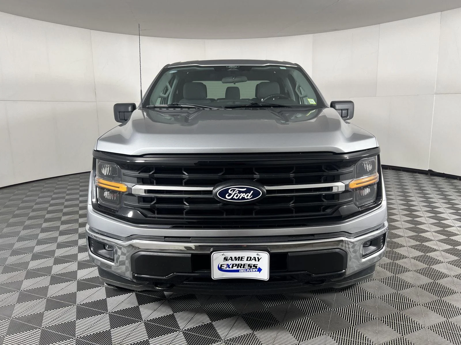 Used 2025 Silver Ford XLT image 14
