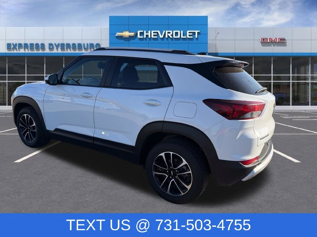 Used 2025 White Chevrolet LT image 5
