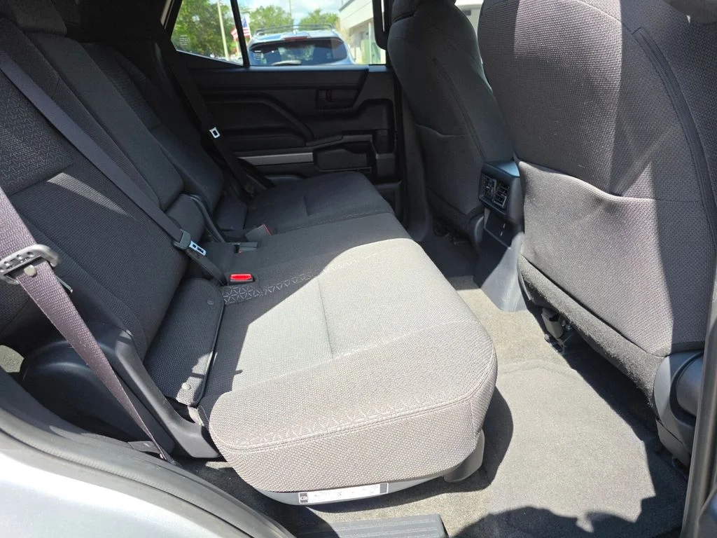 Used 2025  Toyota SR5 image 17