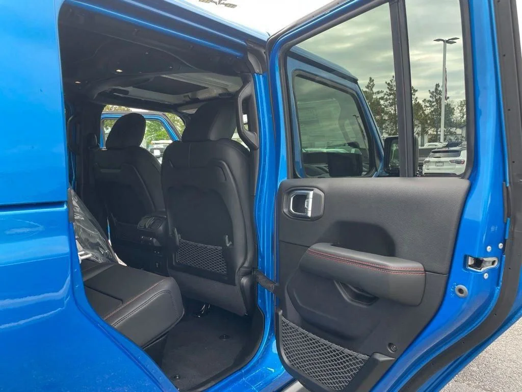 New 2026 Hydro Blue Pearl-Coat Exterior Paint Jeep Rubicon X image 34