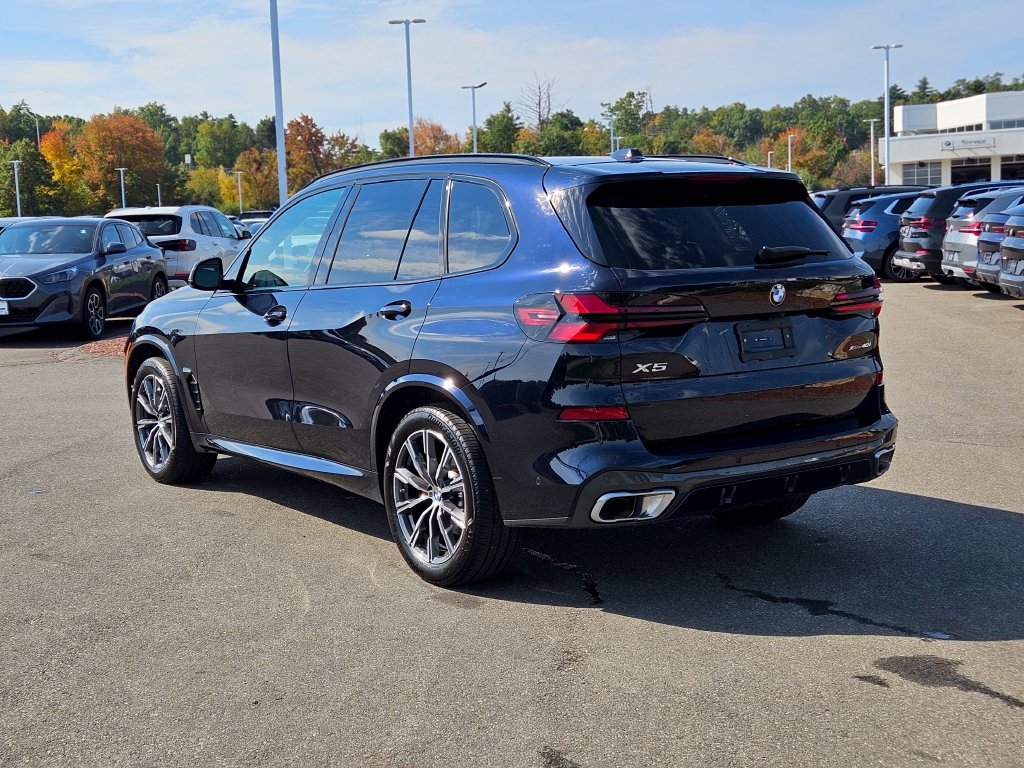 Certified Used 2025 Carbon Black Metallic BMW xDrive40i image 6